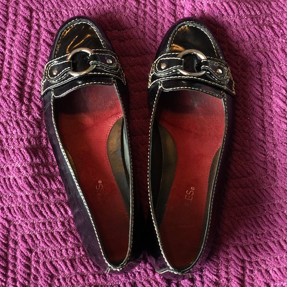 aerosoles patent leather loafers